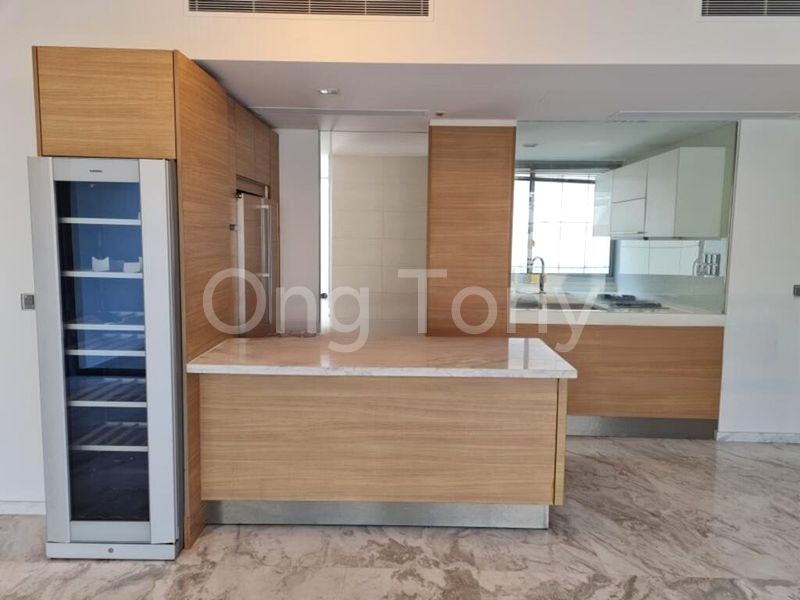 4 Bed Condo for Rent in  Suites @ Cairnhill - Image 17